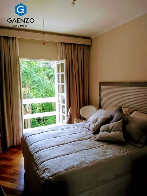 Casa de Condomínio com 3 quartos à venda, 300m2 em Chácara Moinho Velho, Carapicuiba - SP - imagem 6 Foto 6 de Casa de Condomínio com 3 quartos à venda, 300m2 em Chácara Moinho Velho, Carapicuiba - SP