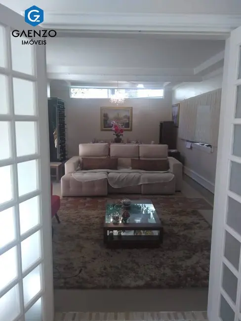 Casa de Condomínio com 3 quartos à venda, 300m2 em Chácara Moinho Velho, Carapicuiba - SP - imagem 8 Foto 8 de Casa de Condomínio com 3 quartos à venda, 300m2 em Chácara Moinho Velho, Carapicuiba - SP