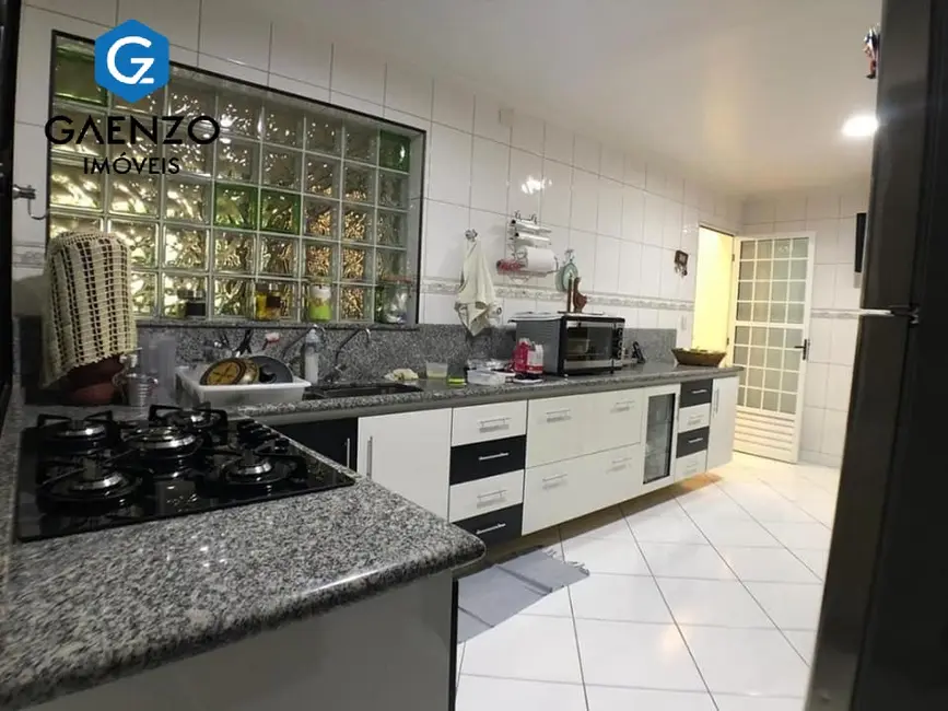 Foto 1 de Sobrado com 5 quartos à venda, 247m2 em Vila Yolanda, Osasco - SP