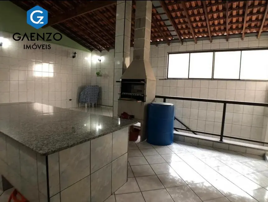 Foto 2 de Sobrado com 5 quartos à venda, 247m2 em Vila Yolanda, Osasco - SP