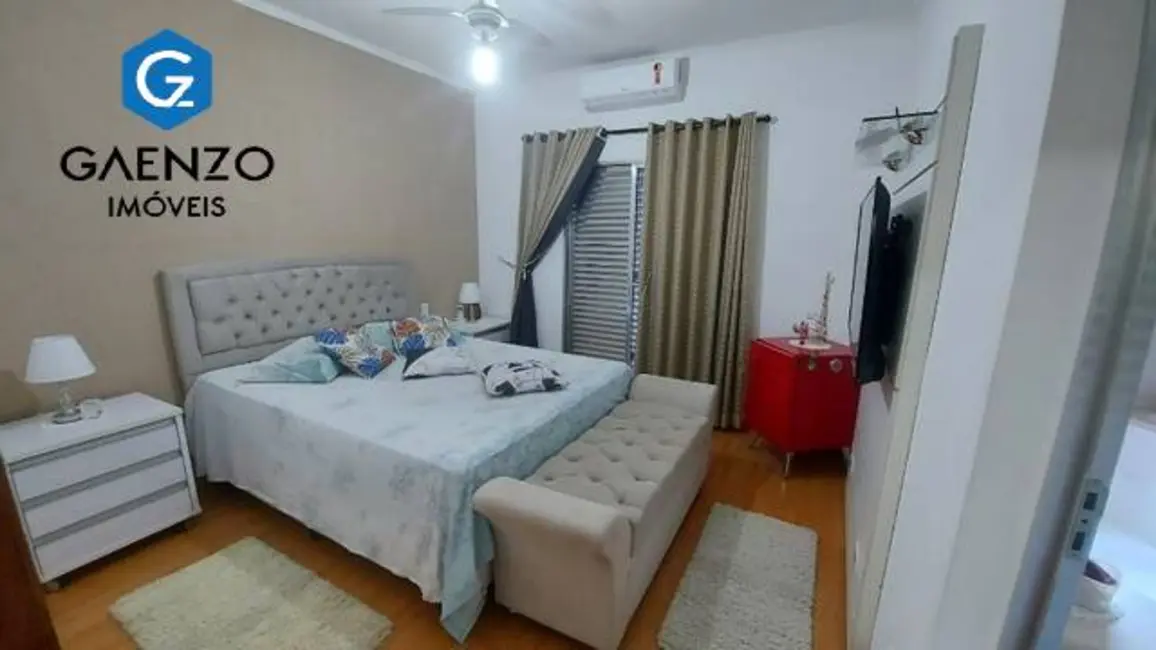 Foto 2 de Sobrado com 3 quartos à venda, 450m2 em Pestana, Osasco - SP