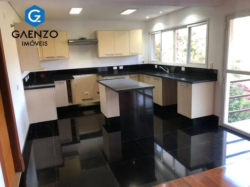 Casa com 4 quartos à venda, 900m2 em Alphaville, Santana De Parnaiba - SP - imagem 2 Foto 2 de Casa com 4 quartos à venda, 900m2 em Alphaville, Santana De Parnaiba - SP