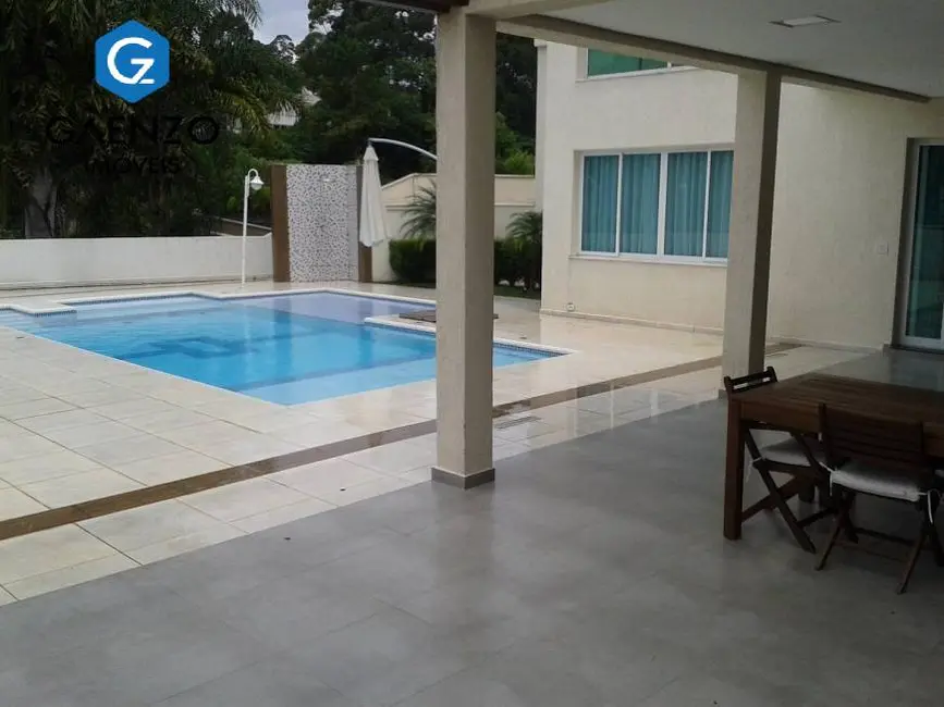 Casa de Condomínio com 3 quartos à venda, 375m2 em São Paulo II, Cotia - SP - imagem 6 Foto 6 de Casa de Condomínio com 3 quartos à venda, 375m2 em São Paulo II, Cotia - SP