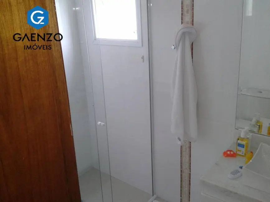 Casa de Condomínio com 3 quartos à venda, 375m2 em São Paulo II, Cotia - SP - imagem 9 Foto 9 de Casa de Condomínio com 3 quartos à venda, 375m2 em São Paulo II, Cotia - SP