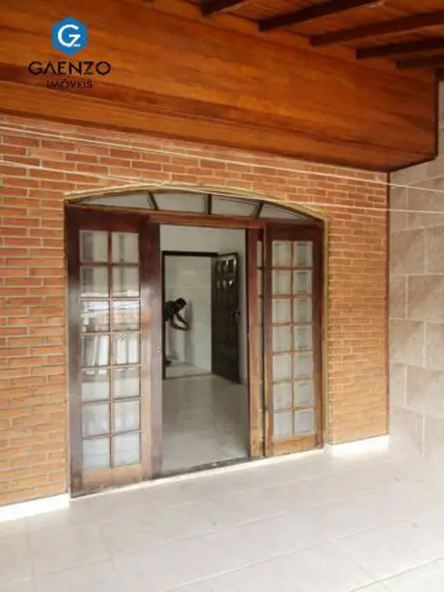 Foto 1 de Sobrado com 4 quartos à venda, 232m2 em Santo Antônio, Osasco - SP