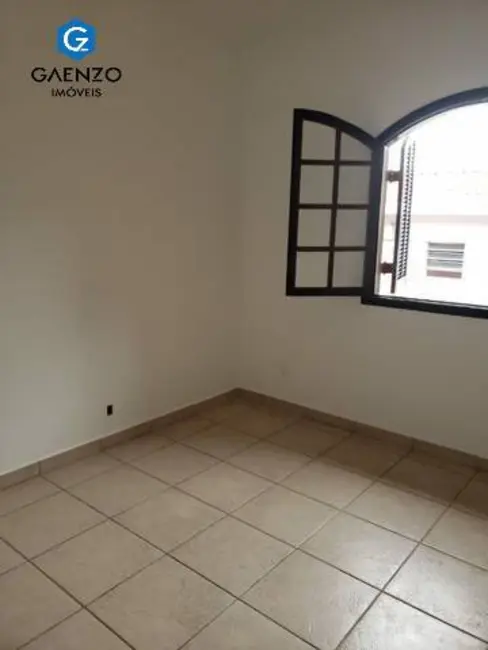 Foto 2 de Sobrado com 4 quartos à venda, 232m2 em Santo Antônio, Osasco - SP