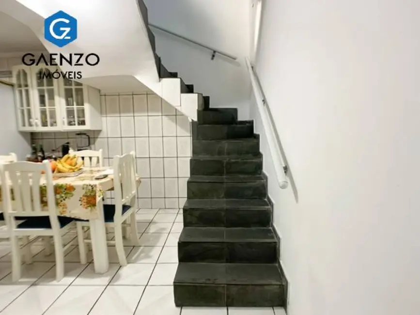 Casa com 3 quartos à venda, 217m2 em Novo Osasco, Osasco - SP - imagem 8 Foto 8 de Casa com 3 quartos à venda, 217m2 em Novo Osasco, Osasco - SP