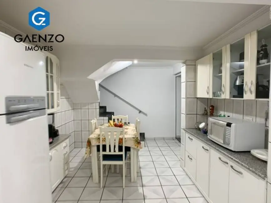 Casa com 3 quartos à venda, 217m2 em Novo Osasco, Osasco - SP - imagem 4 Foto 4 de Casa com 3 quartos à venda, 217m2 em Novo Osasco, Osasco - SP