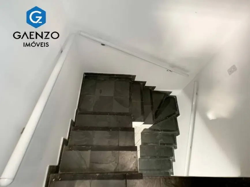 Casa com 3 quartos à venda, 217m2 em Novo Osasco, Osasco - SP - imagem 3 Foto 3 de Casa com 3 quartos à venda, 217m2 em Novo Osasco, Osasco - SP