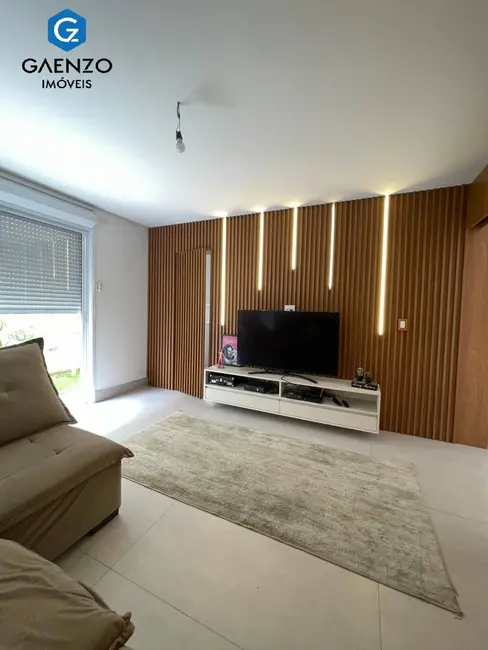 Foto 9 de Casa de Condomínio com 5 quartos à venda, 309m2 em Chácara dos Lagos, Carapicuiba - SP