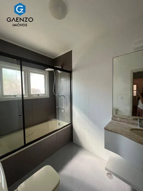 Foto 2 de Casa de Condomínio com 3 quartos para alugar, 260m2 em Alphaville Residencial Um, Barueri - SP