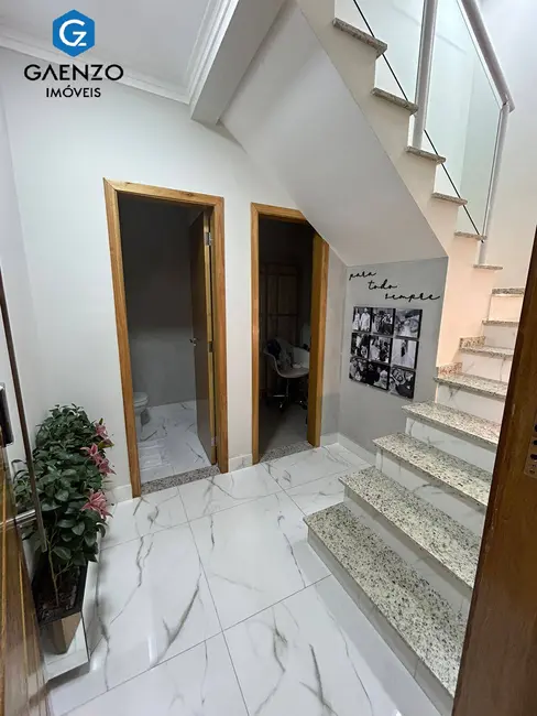 Foto 8 de Sobrado com 3 quartos à venda, 210m2 em Bela Vista, Osasco - SP