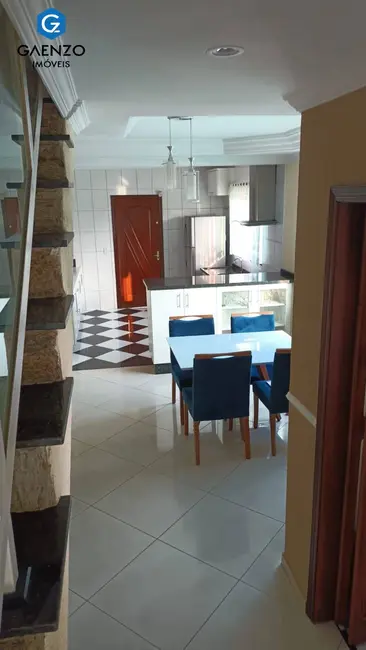 Sobrado com 3 quartos à venda, 210m2 em Bela Vista, Osasco - SP - imagem 8 Foto 8 de Sobrado com 3 quartos à venda, 210m2 em Bela Vista, Osasco - SP