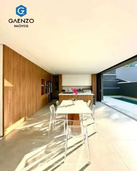 Foto 4 de Casa de Condomínio com 4 quartos à venda, 380m2 em Alphaville, Santana De Parnaiba - SP