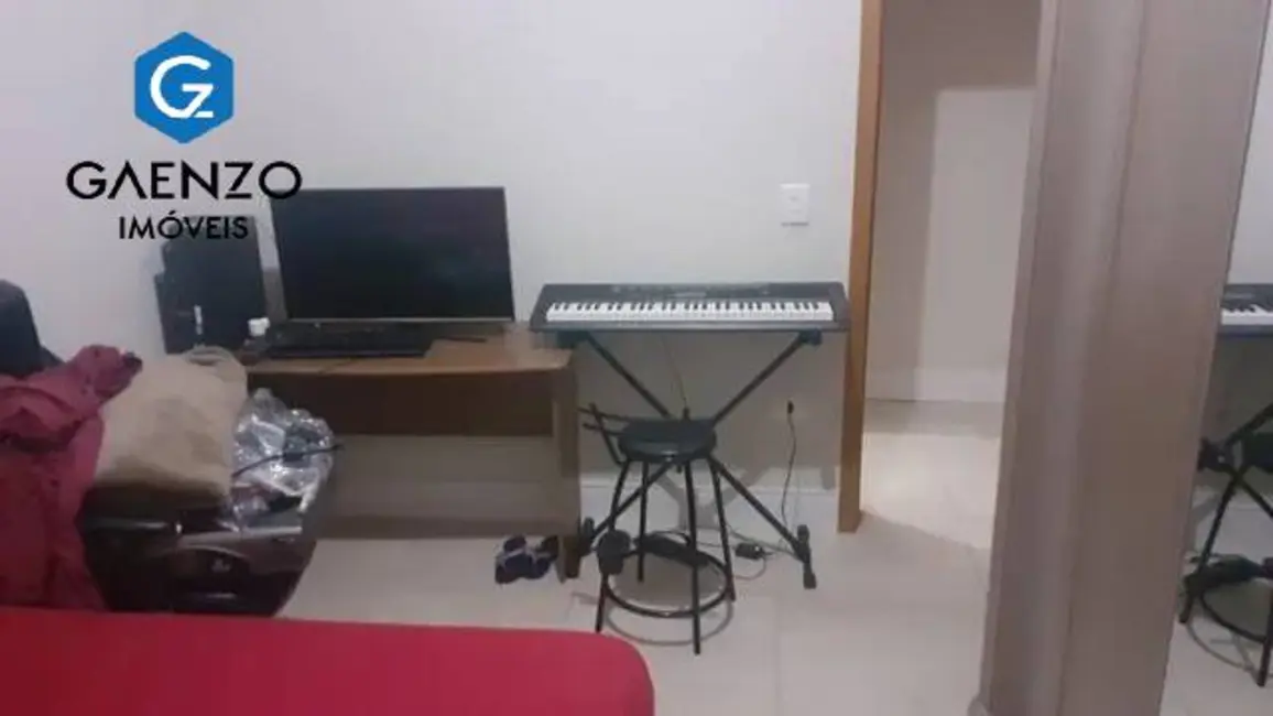 Foto 8 de Casa de Condomínio com 4 quartos à venda, 280m2 em Jardim São João, Jandira - SP