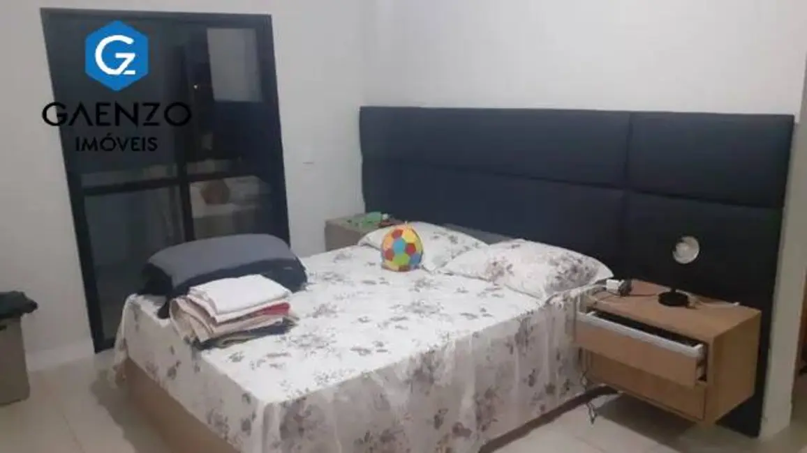 Foto 6 de Casa de Condomínio com 4 quartos à venda, 280m2 em Jardim São João, Jandira - SP