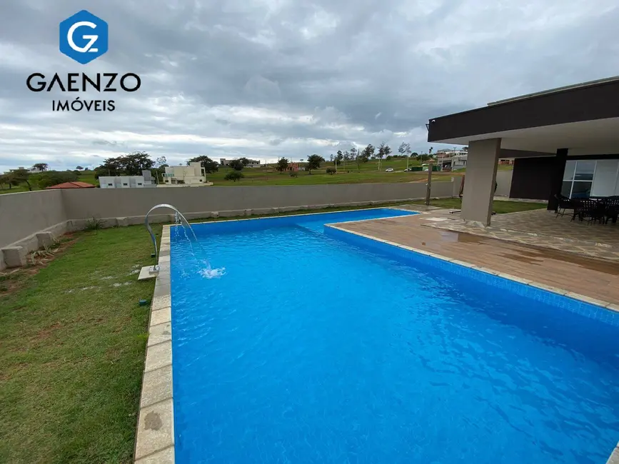 Foto 8 de Casa de Condomínio com 3 quartos à venda, 289m2 em Centro, Avare - SP