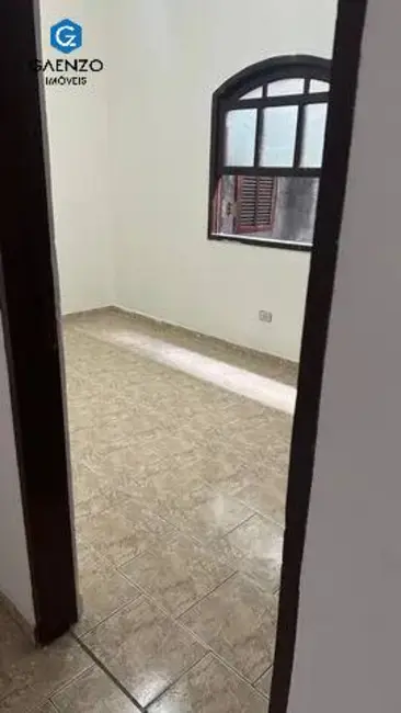 Casa com 3 quartos para alugar, 200m2 em Jaguaribe, Osasco - SP - imagem 7 Foto 7 de Casa com 3 quartos para alugar, 200m2 em Jaguaribe, Osasco - SP