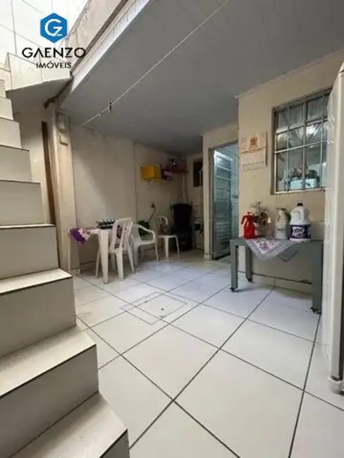 Sobrado com 3 quartos à venda, 150m2 em Vila Veloso, Carapicuiba - SP - imagem 9 Foto 9 de Sobrado com 3 quartos à venda, 150m2 em Vila Veloso, Carapicuiba - SP