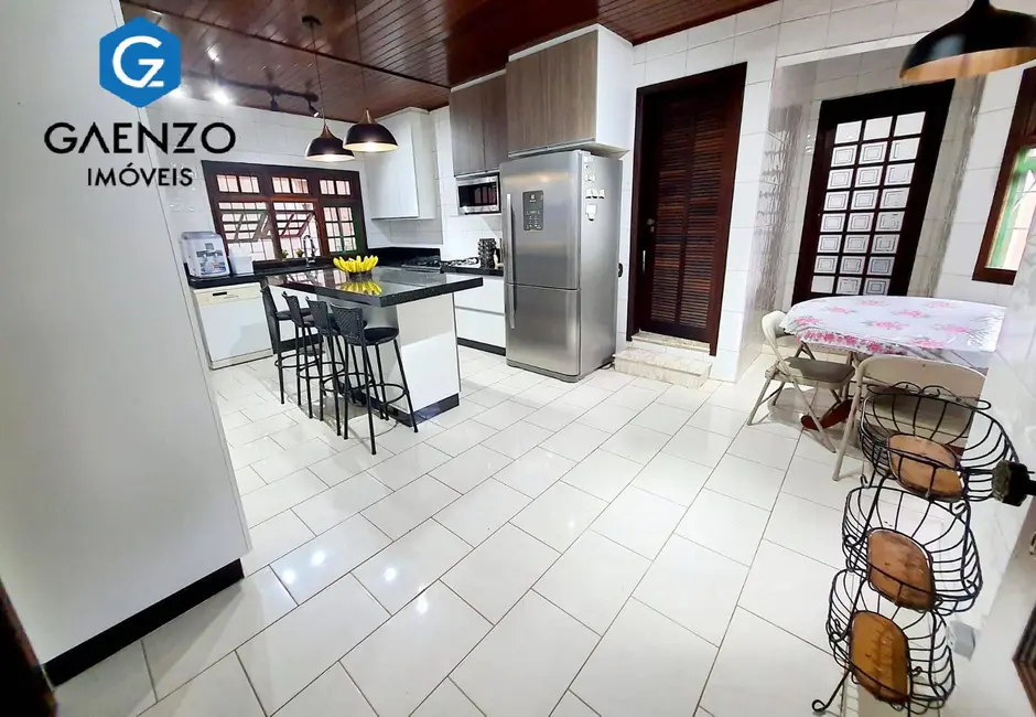 Foto 6 de Apartamento com 5 quartos à venda, 1000m2 em Granja Caiapiá, Cotia - SP