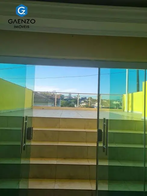Foto 3 de Sobrado com 3 quartos à venda, 250m2 em Bela Vista, Osasco - SP