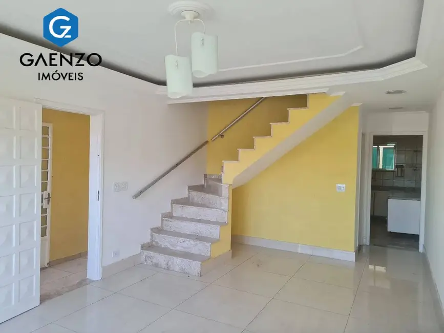 Foto 2 de Sobrado com 3 quartos à venda, 250m2 em Bela Vista, Osasco - SP