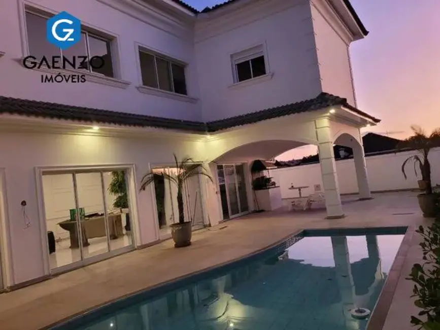 Casa de Condomínio com 4 quartos à venda, 450m2 em Morada das Flores (Aldeia da Serra), Santana De Parnaiba - SP - imagem 8 Foto 8 de Casa de Condomínio com 4 quartos à venda, 450m2 em Morada das Flores (Aldeia da Serra), Santana De Parnaiba - SP