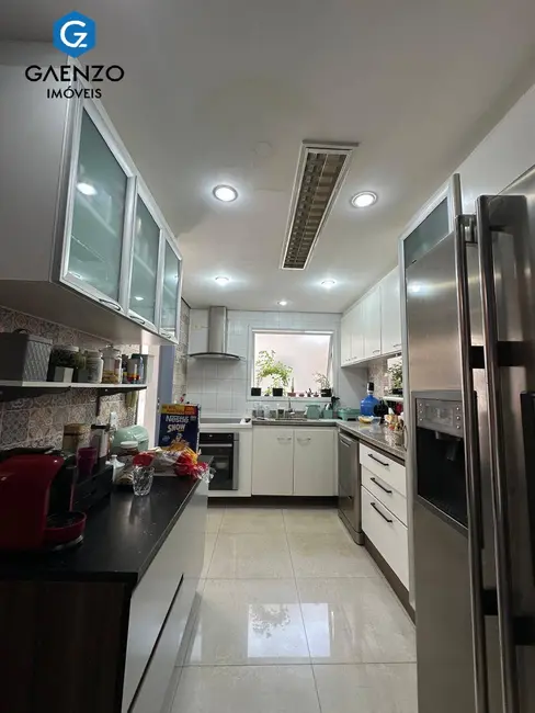 Casa de Condomínio com 3 quartos à venda, 176m2 em Tamboré, Santana De Parnaiba - SP - imagem 3 Foto 3 de Casa de Condomínio com 3 quartos à venda, 176m2 em Tamboré, Santana De Parnaiba - SP