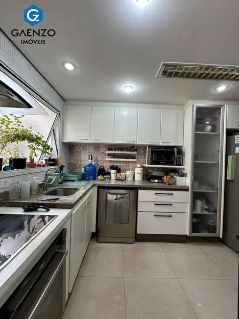 Casa de Condomínio com 3 quartos à venda, 176m2 em Tamboré, Santana De Parnaiba - SP - imagem 4 Foto 4 de Casa de Condomínio com 3 quartos à venda, 176m2 em Tamboré, Santana De Parnaiba - SP