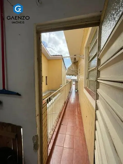 Sobrado com 3 quartos à venda, 220m2 em Centro, Osasco - SP - imagem 3 Foto 3 de Sobrado com 3 quartos à venda, 220m2 em Centro, Osasco - SP