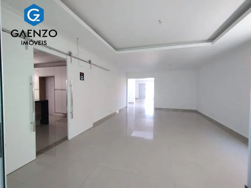 Foto 8 de Sobrado com 4 quartos à venda, 360m2 em City Bussocaba, Osasco - SP