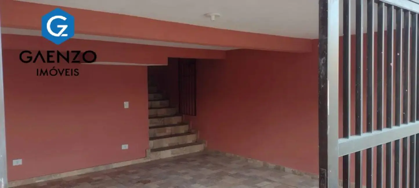 Casa com 2 quartos para alugar em Cidade das Flores, Osasco - SP - imagem 4 Foto 4 de Casa com 2 quartos para alugar em Cidade das Flores, Osasco - SP