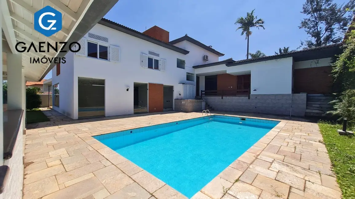 Casa com 5 quartos à venda e para alugar, 850m2 em Alphaville, Santana De Parnaiba - SP - imagem 4 Foto 4 de Casa com 5 quartos à venda e para alugar, 850m2 em Alphaville, Santana De Parnaiba - SP