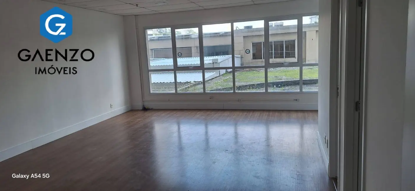 Foto 1 de Sala Comercial para alugar, 47m2 em Sítio Tamboré Alphaville, Barueri - SP