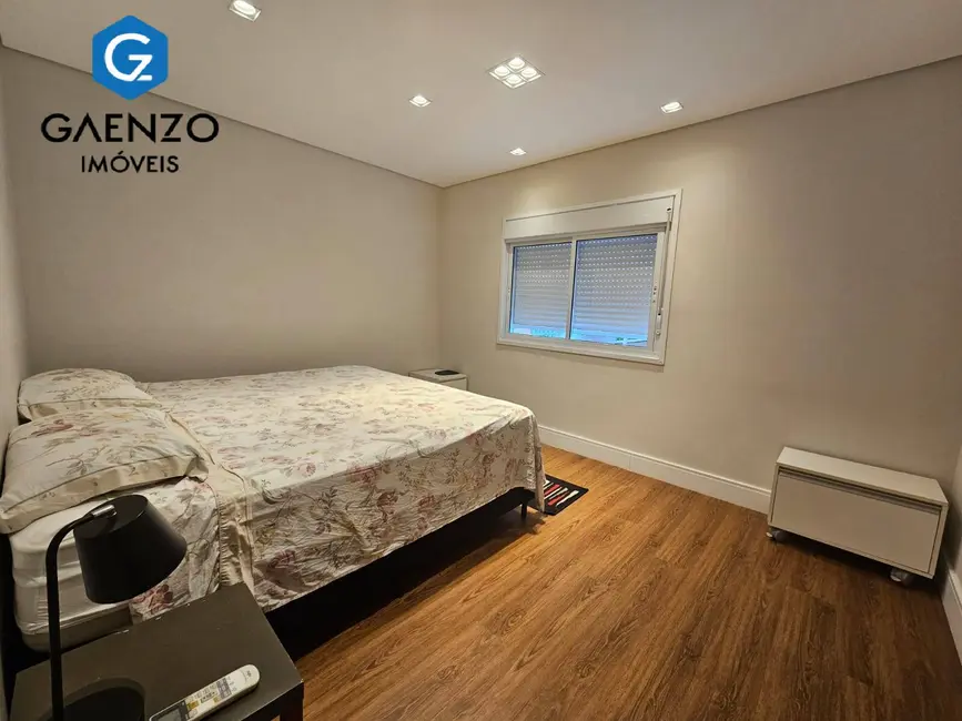 Foto 3 de Casa com 4 quartos à venda, 300m2 em Barueri - SP