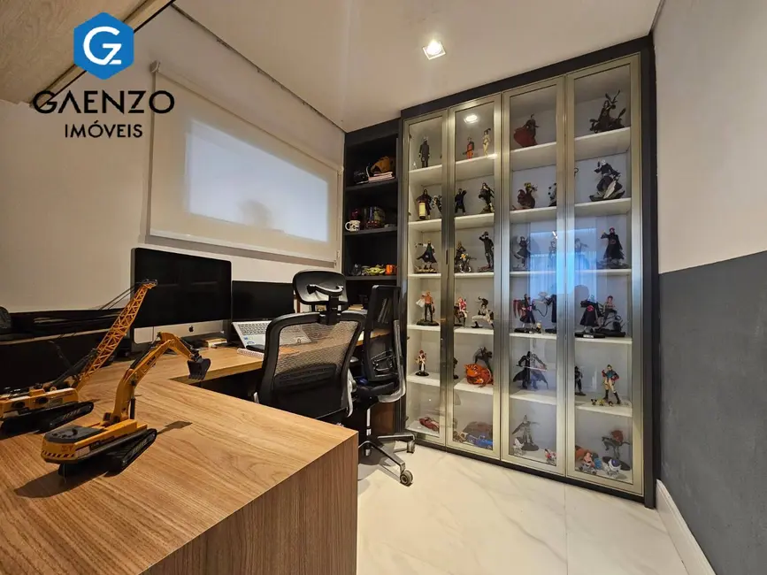 Foto 8 de Casa com 4 quartos à venda, 300m2 em Barueri - SP