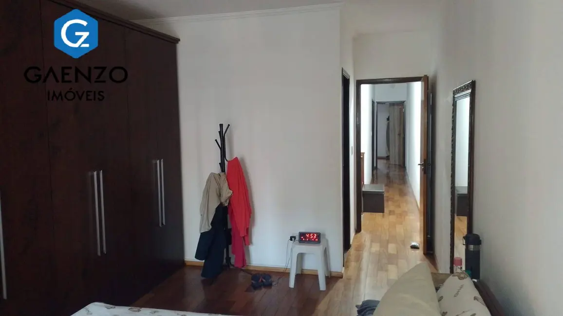 Sobrado com 3 quartos à venda, 329m2 em Vila Osasco, Osasco - SP - imagem 4 Foto 4 de Sobrado com 3 quartos à venda, 329m2 em Vila Osasco, Osasco - SP