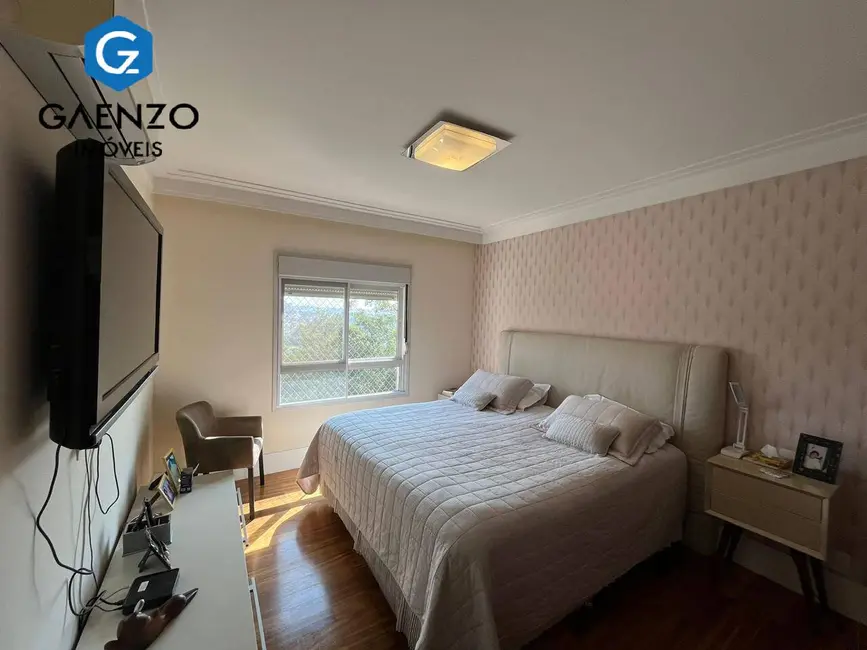 Foto 9 de Apartamento com 4 quartos à venda, 227m2 em Vila Yara, Osasco - SP