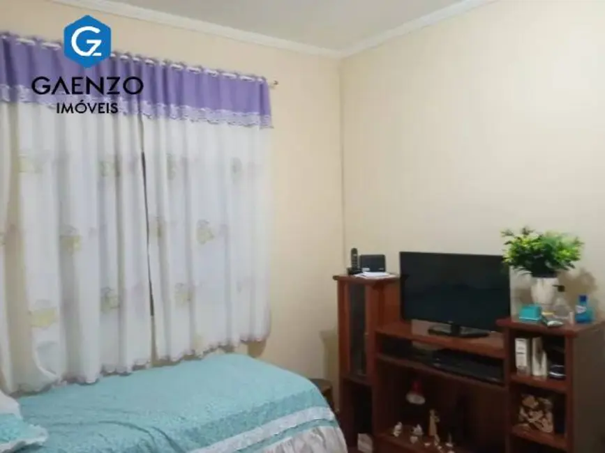 Casa com 3 quartos à venda, 125m2 em Santo Antônio, Osasco - SP - imagem 6 Foto 6 de Casa com 3 quartos à venda, 125m2 em Santo Antônio, Osasco - SP