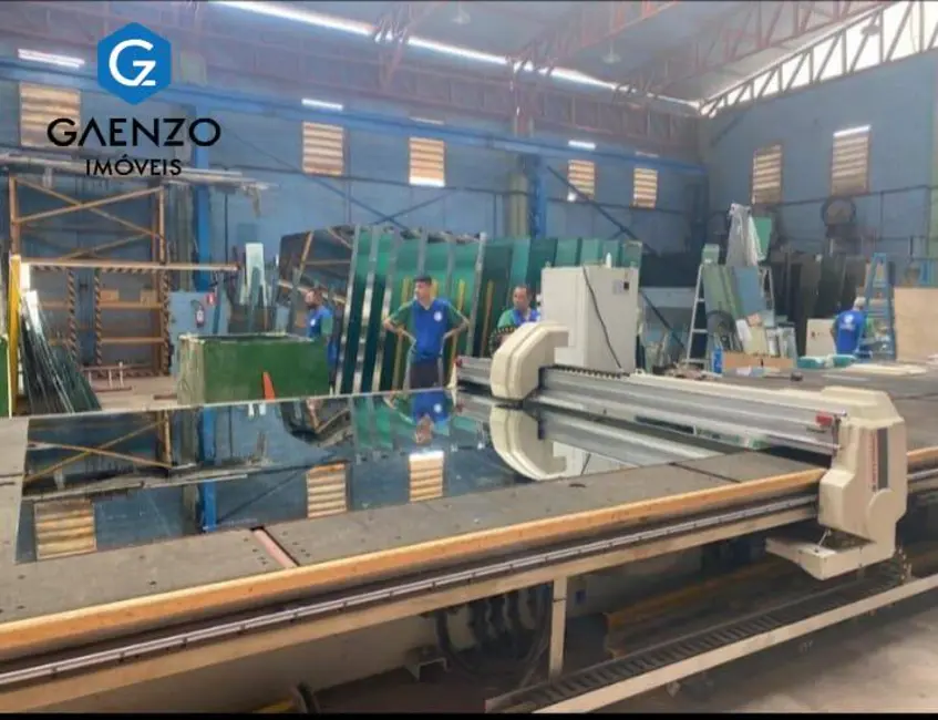 Armazém / Galpão à venda, 1300m2 em km 18, Osasco - SP - imagem 5 Foto 5 de Armazém / Galpão à venda, 1300m2 em km 18, Osasco - SP