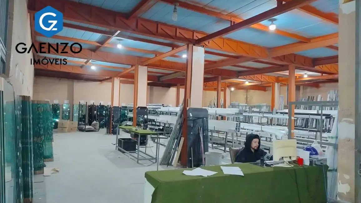 Armazém / Galpão à venda, 1300m2 em km 18, Osasco - SP - imagem 8 Foto 8 de Armazém / Galpão à venda, 1300m2 em km 18, Osasco - SP