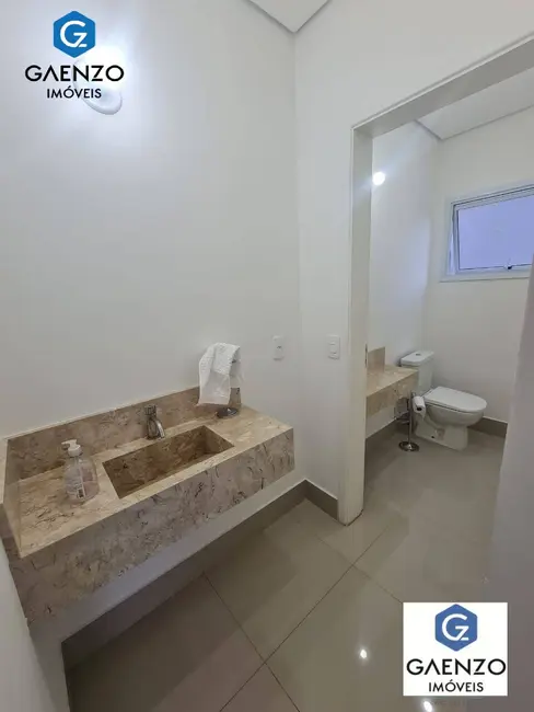 Foto 4 de Casa de Condomínio com 3 quartos à venda, 266m2 em Suru, Santana De Parnaiba - SP