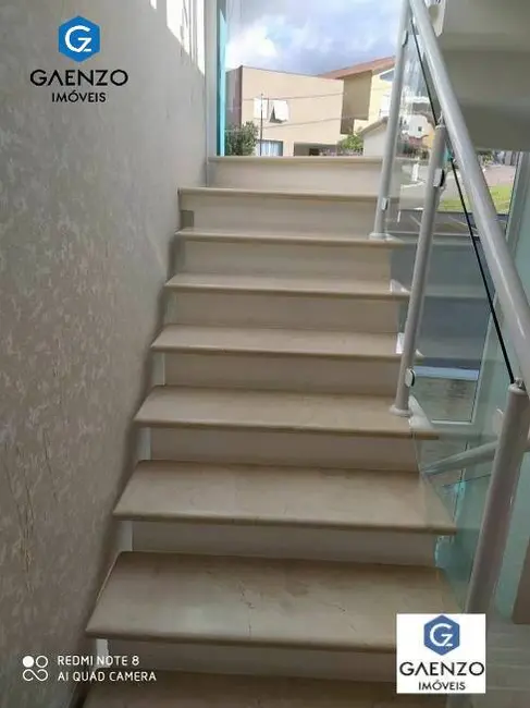 Foto 4 de Casa de Condomínio com 3 quartos à venda, 190m2 em Suru, Santana De Parnaiba - SP