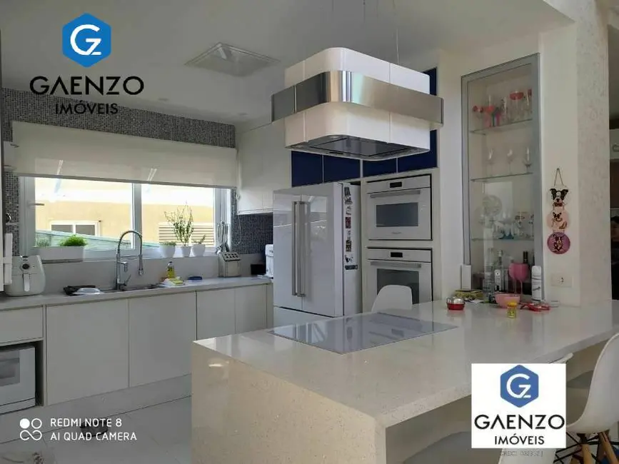 Foto 8 de Casa de Condomínio com 3 quartos à venda, 190m2 em Suru, Santana De Parnaiba - SP