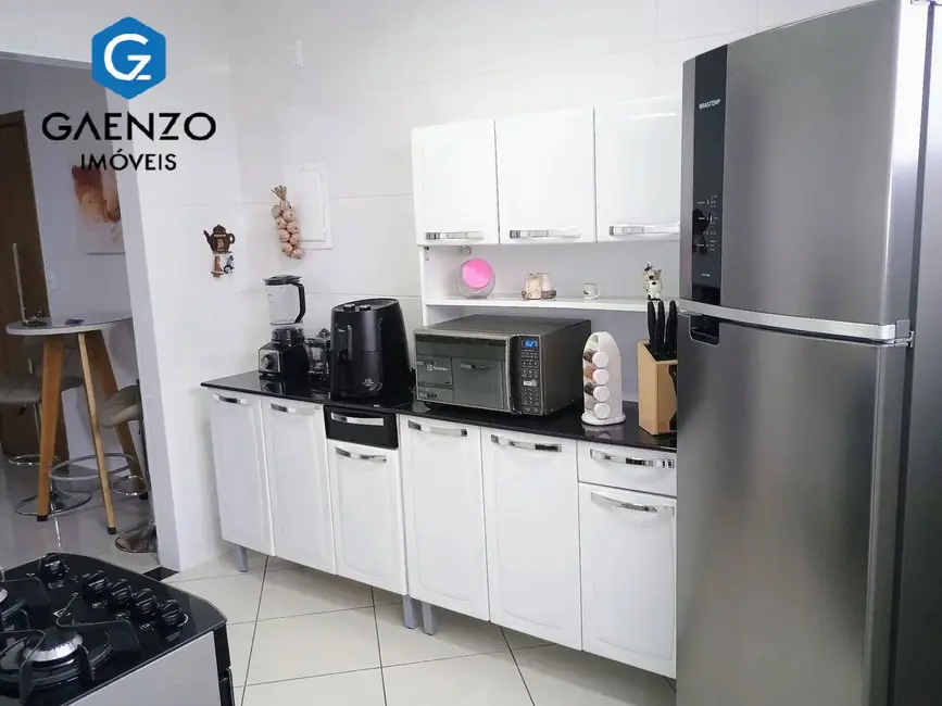 Foto 2 de Apartamento com 3 quartos à venda, 70m2 em I.A.P.I., Osasco - SP