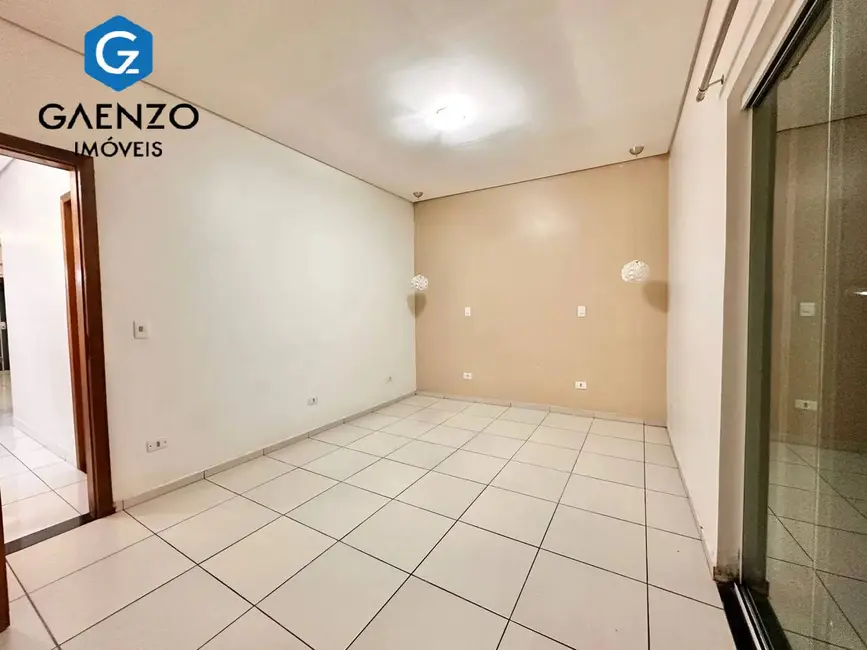 Casa com 2 quartos para alugar, 150m2 em Jardim Roberto, Osasco - SP - imagem 8 Foto 8 de Casa com 2 quartos para alugar, 150m2 em Jardim Roberto, Osasco - SP