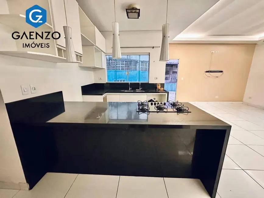 Foto 1 de Casa com 2 quartos para alugar, 150m2 em Cidade das Flores, Osasco - SP