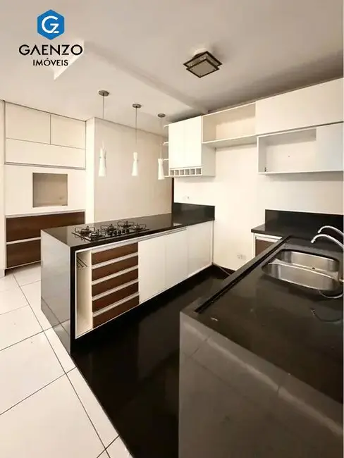 Casa com 2 quartos para alugar, 150m2 em Jardim Roberto, Osasco - SP - imagem 6 Foto 6 de Casa com 2 quartos para alugar, 150m2 em Jardim Roberto, Osasco - SP