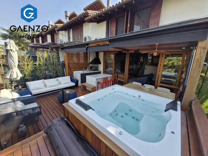 Foto 3 de Casa com 3 quartos à venda, 200m2 em Alphaville, Santana De Parnaiba - SP