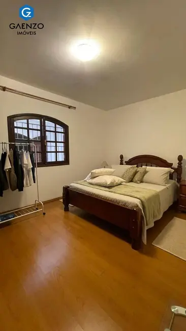 Sobrado com 3 quartos à venda, 150m2 em Jardim Roberto, Osasco - SP - imagem 7 Foto 7 de Sobrado com 3 quartos à venda, 150m2 em Jardim Roberto, Osasco - SP